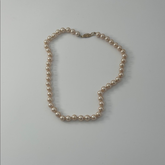 Classic Cream Pearl Necklace - Picture 6 of 16